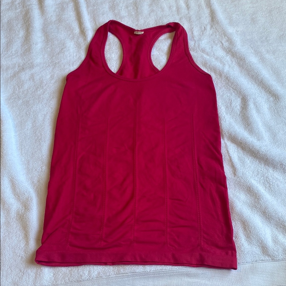 🌺 3/$10 Fabletics hot pink fitted top